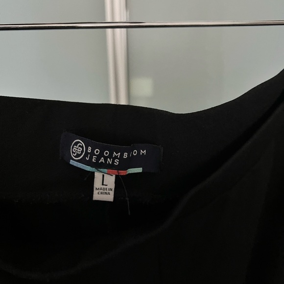 Straight leg pants that can be made wide leg - Picture 2 of 3